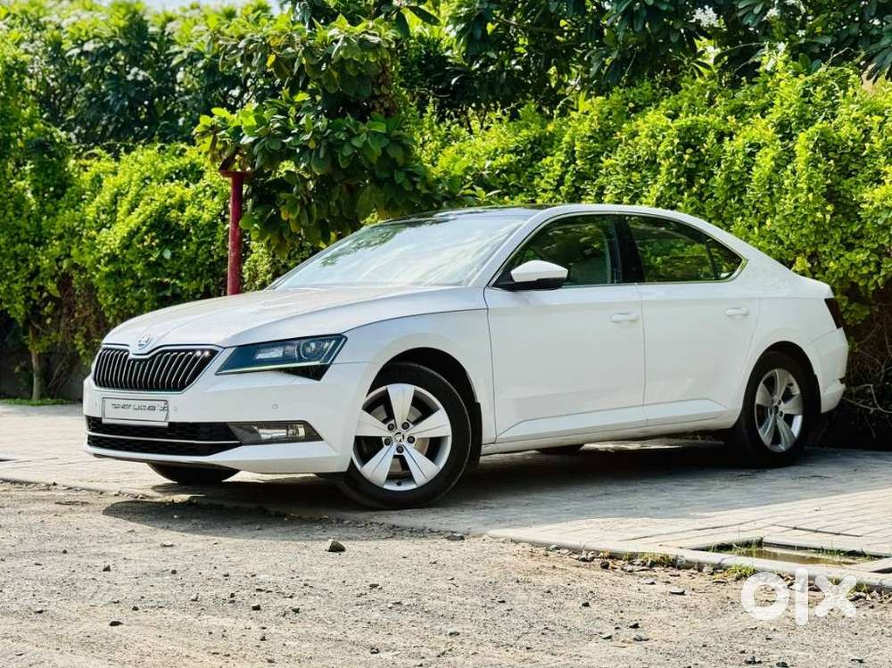 Skoda Superb Style 1.8 Tsi At, 2018, Petrol