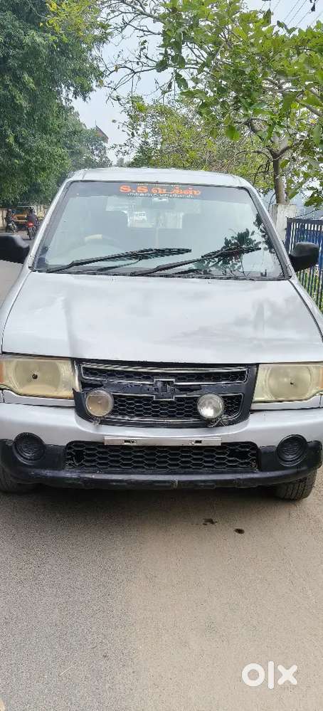 Chevrolet Tavera Neo 2014