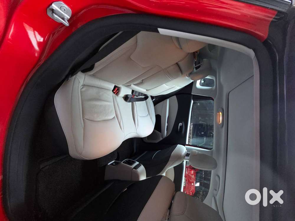 Hardly Used Prime Condition Jeep Compass On Sale