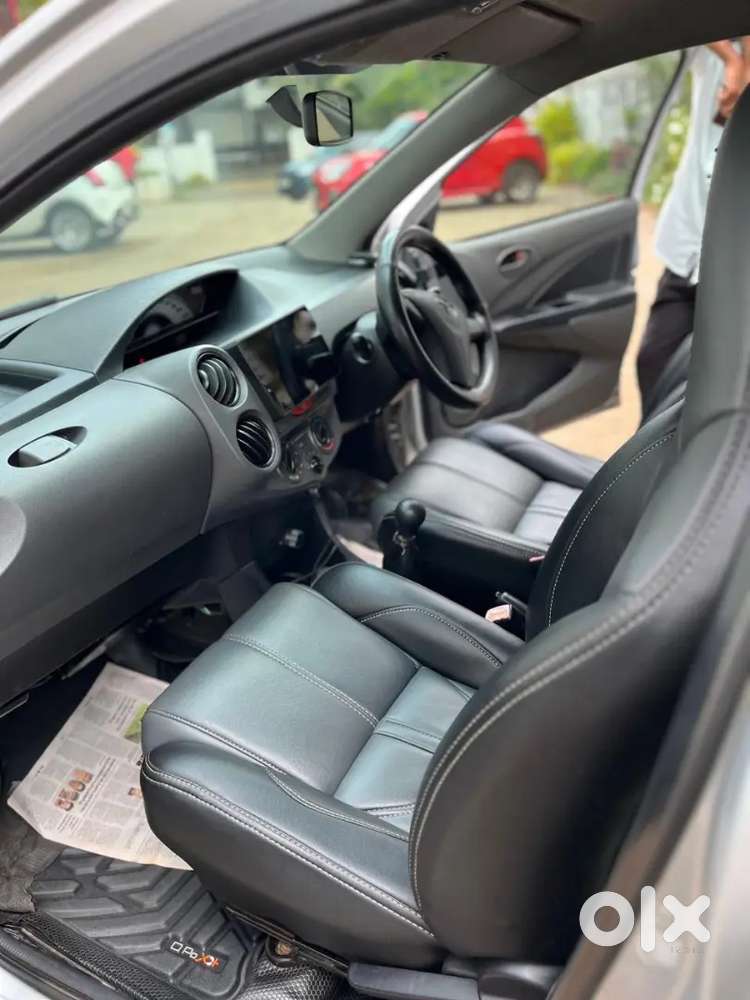 Toyota Etios Liva 2012