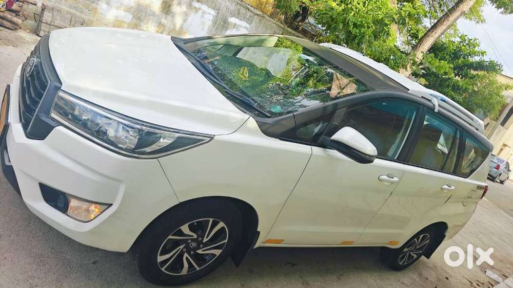 Toyota Innova Crysta 2.4 G Mt, 2024, Diesel