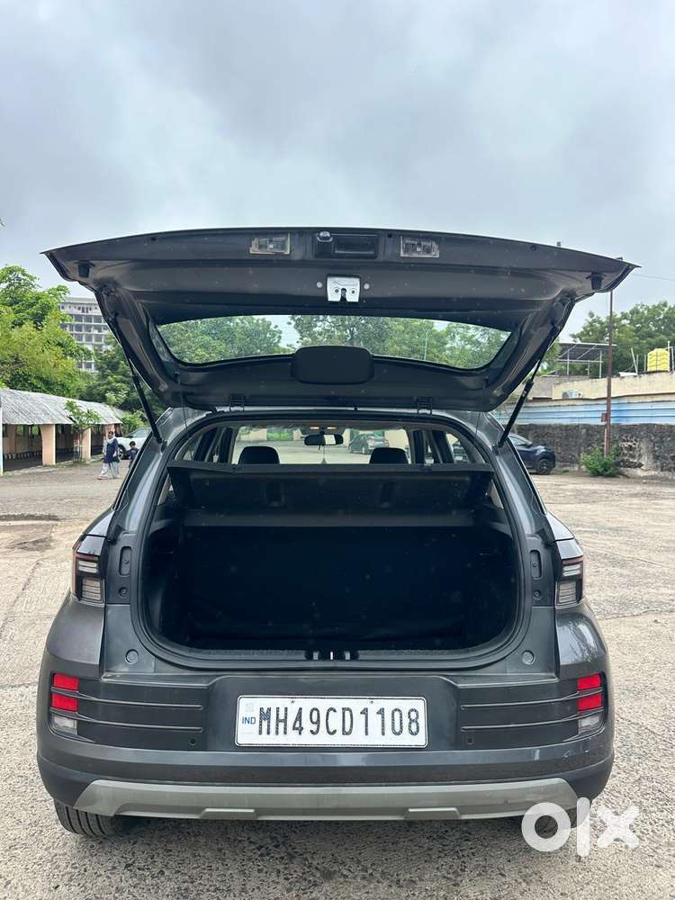 Hyundai Venue Sx (o) Mt 1.5 Diesel, 2023, Diesel