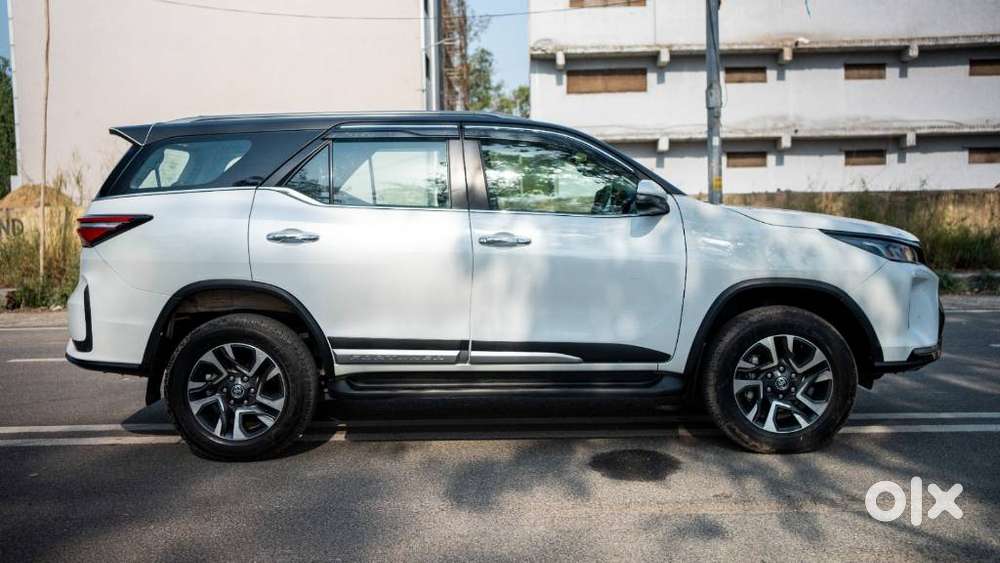 Toyota Fortuner Legender 4x2 At 2.8, 2024, Diesel
