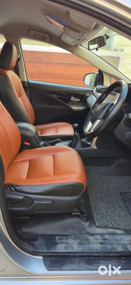 Toyota Innova Crysta 2.4 V 8 Str, 2017, Diesel