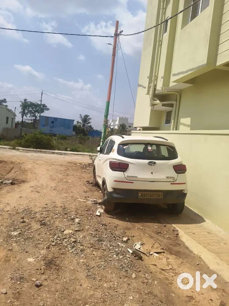 Mahindra Kuv 100 2016(yellow Board)