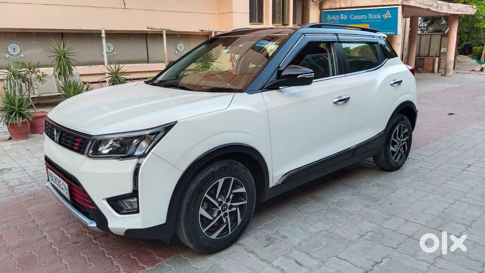 Mahindra Xuv300 W8 Option Dual Tone, 2022, Petrol