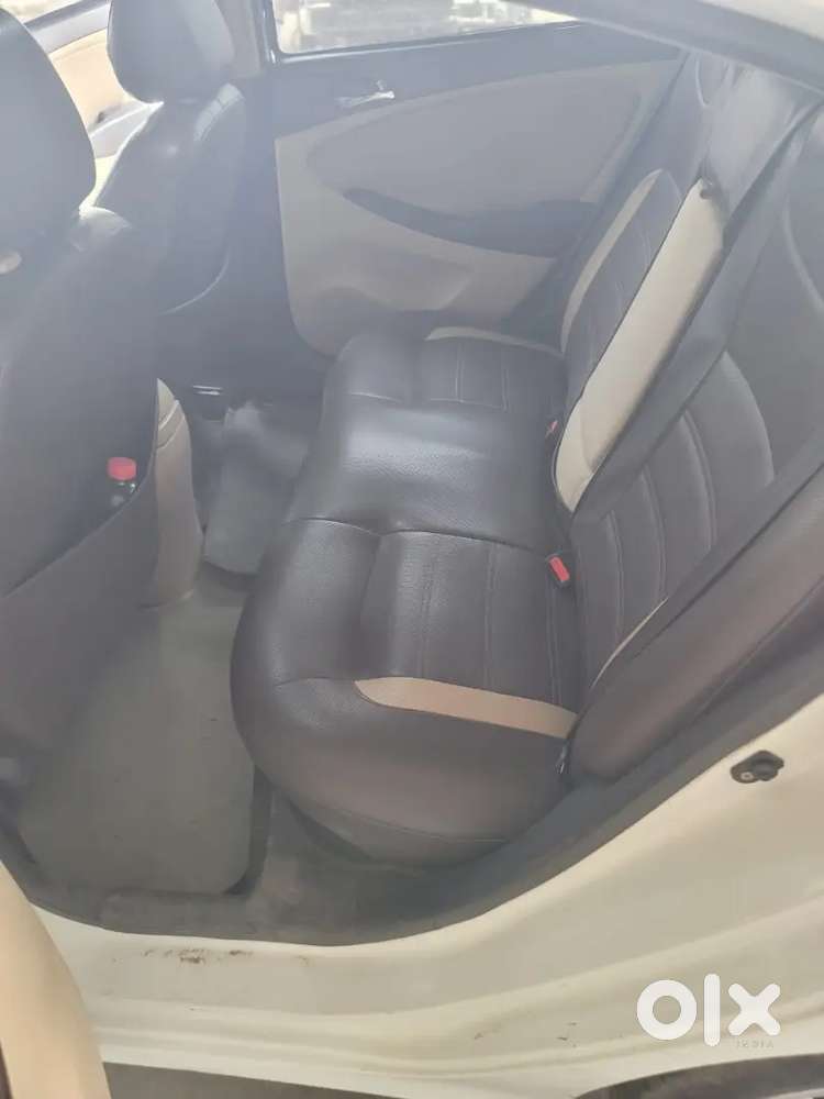 Hyundai Verna 2011