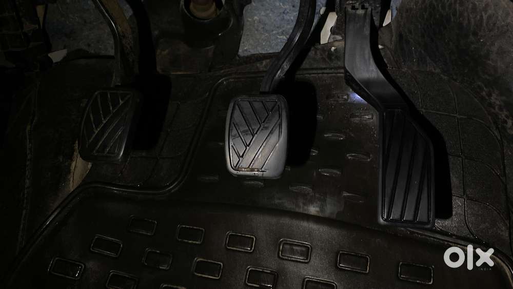 Maruti Suzuki Vitara Brezza 1.5 Vxi At, 2023, Petrol