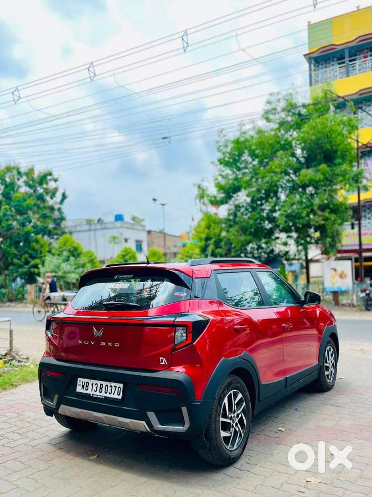Mahindra Xuv 3xo Ax5 Pm Mt, 2024, Petrol