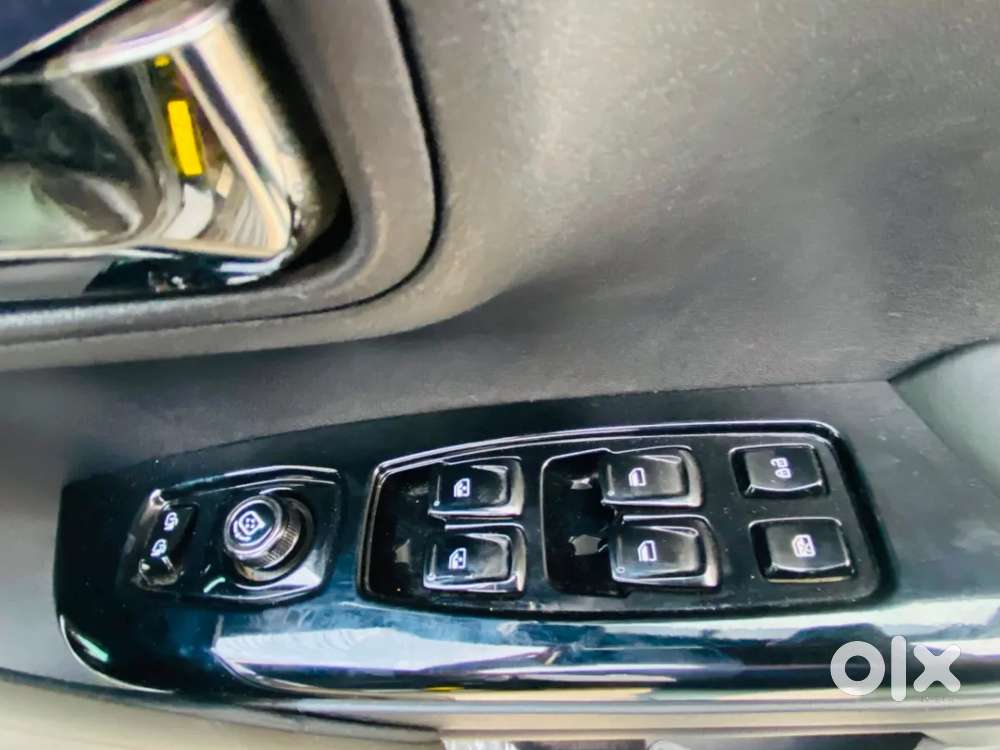 Mahindra Scorpio-n 2.0 Z8 L Petrol At 7 Str, 2025, Petrol