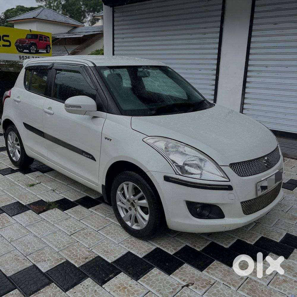 Maruti Suzuki Swift Vvt Zxi, 2014, Petrol