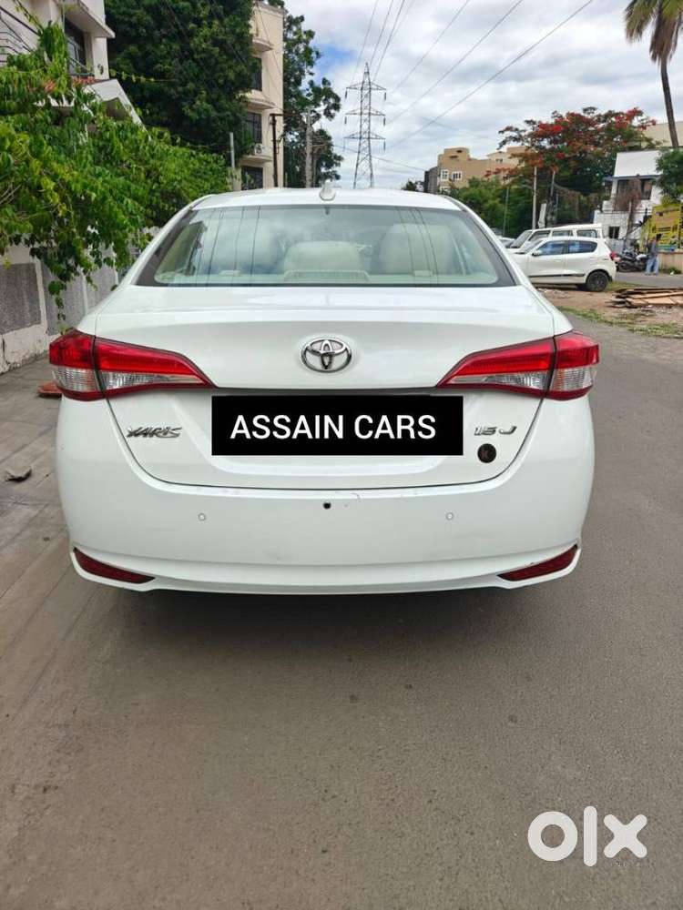 Toyota Yaris J Cvt, 2019, Petrol