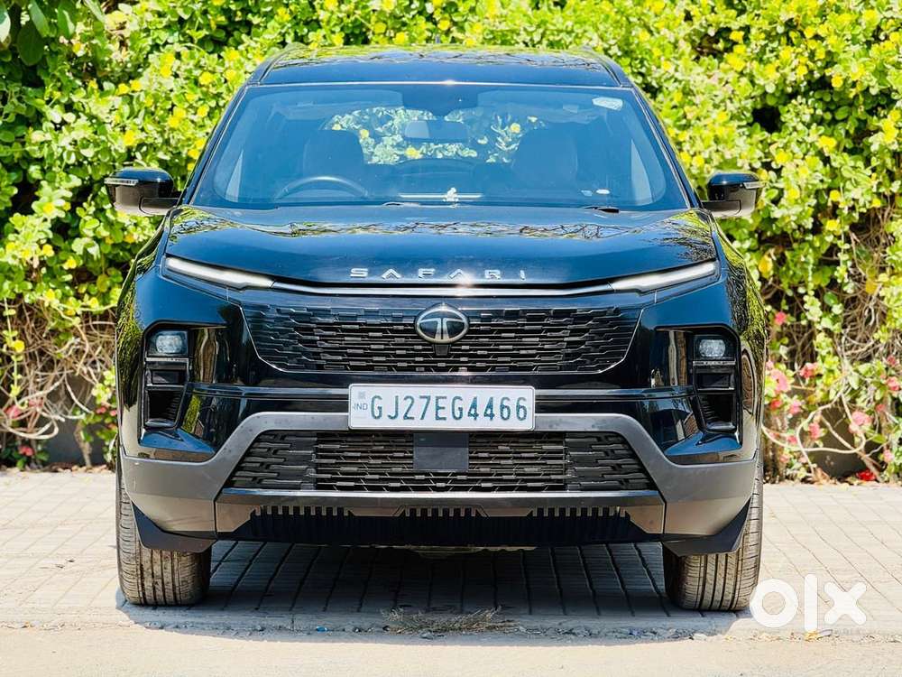 Tata Safari Pure Plus S Dark Edition, 2025, Diesel