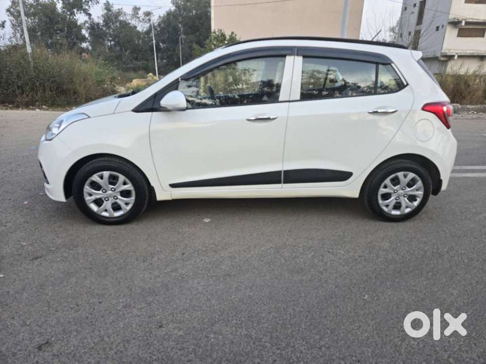 Hyundai Grand I10 2013-2016 Sportz, 2015, Petrol