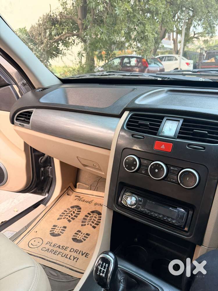 Tata Safari Storme 2012-2015 Explorer Edition, 2014, Diesel