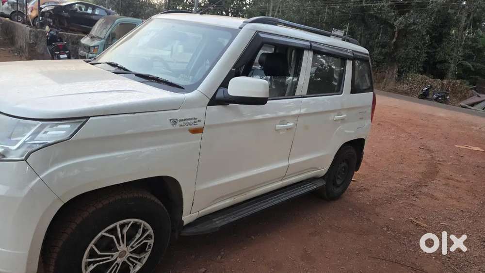 Mahindra Tuv 300 2016 Diesel 135023 Km Driven