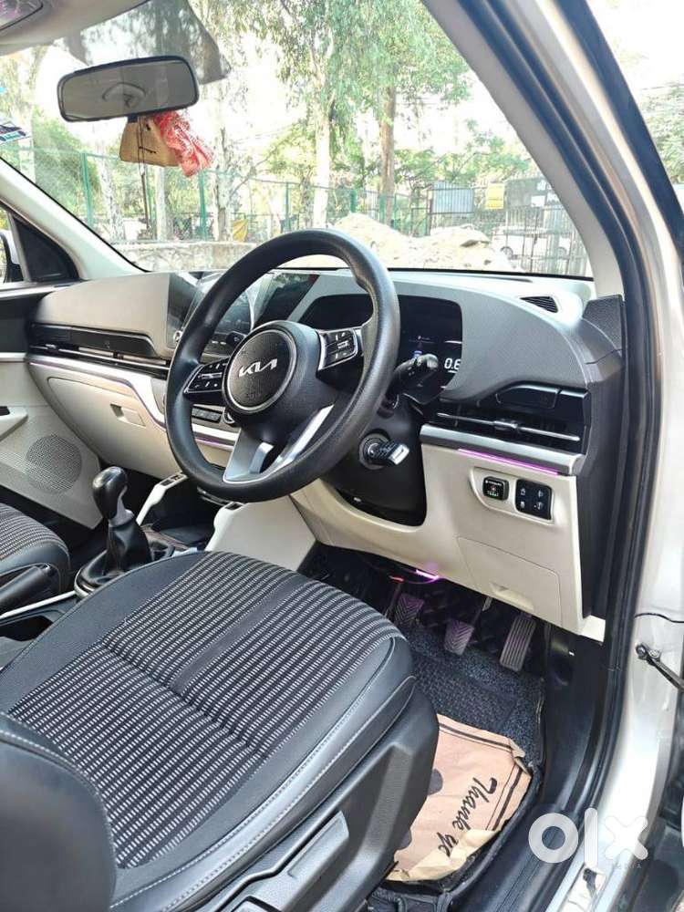 Kia Carnival Prestige, 2023, Cng & Hybrids