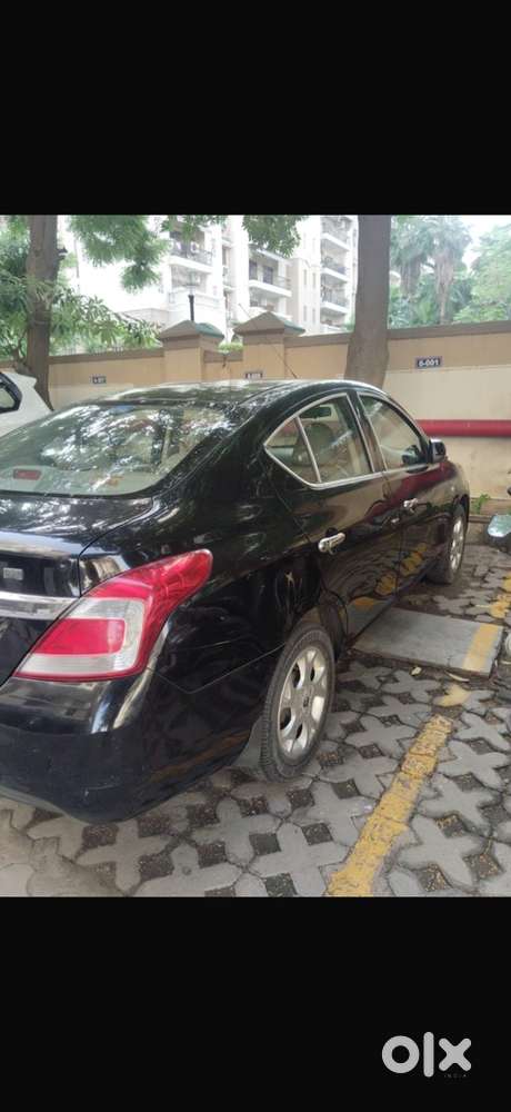 Renault Scala Petrol 2013