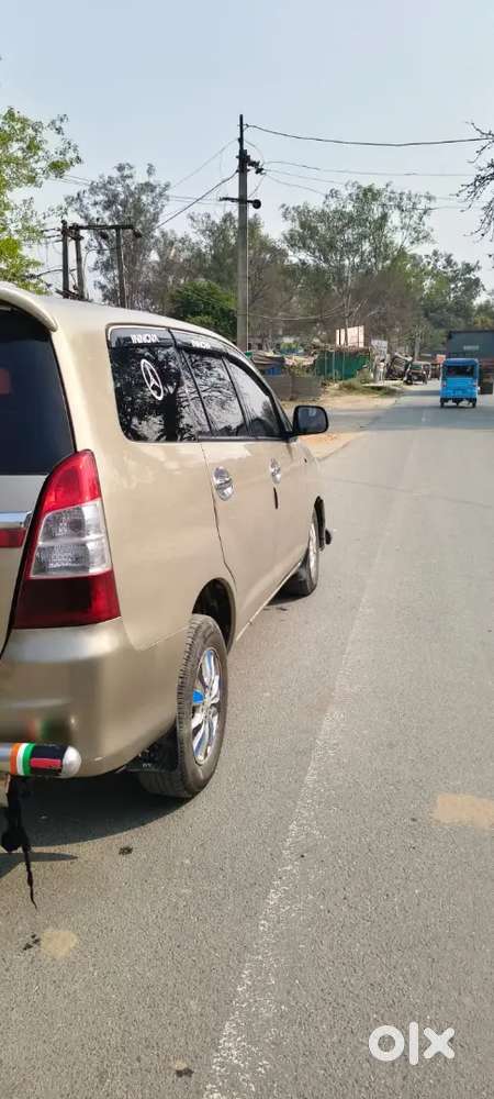 Toyota Innova 2012 Diesel Well Maintained