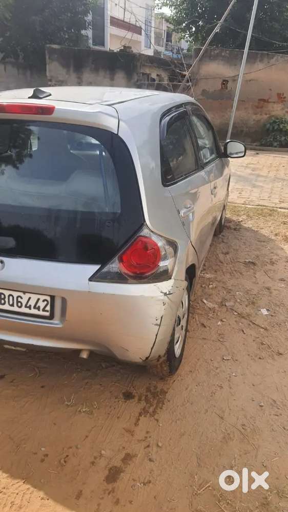 Honda Brio Mt 2012