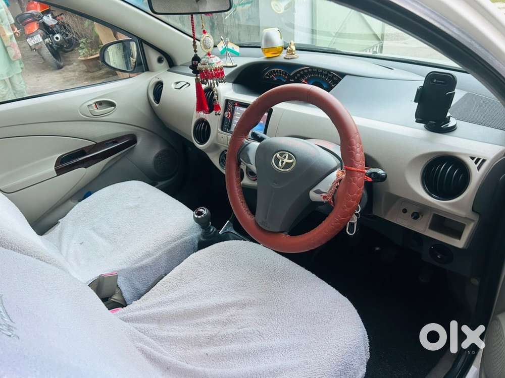 Toyota Etios 2016 Diesel Well Maintained.zero Dept Insurance Service