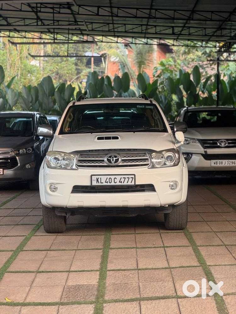 Toyota Fortuner 3.0 4x2 Mt, 2010, Diesel