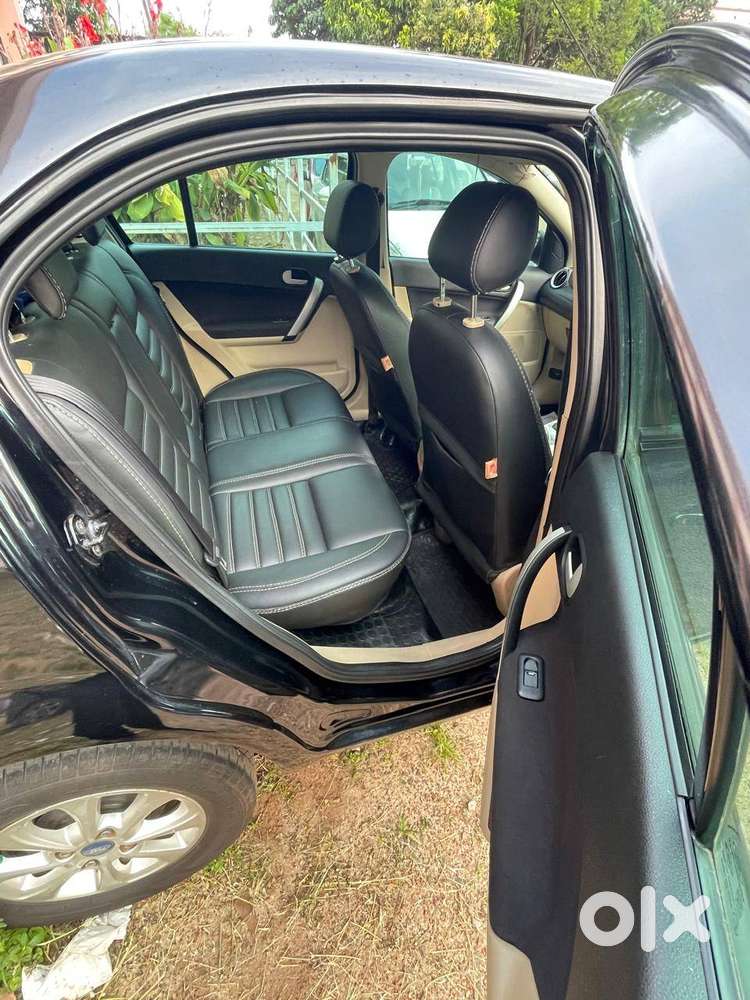 Well Maintained 2013 Model Fiesta Classic Full Option (titanium )