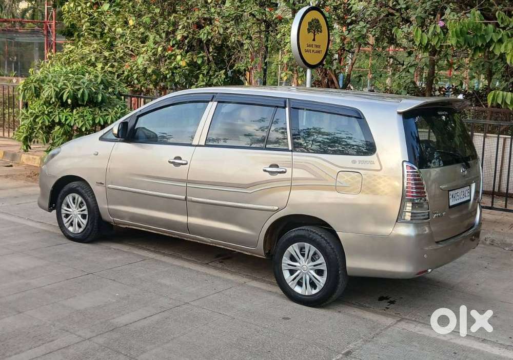 Toyota Innova 2.5 G (diesel) 8 Seater, 2011, Diesel