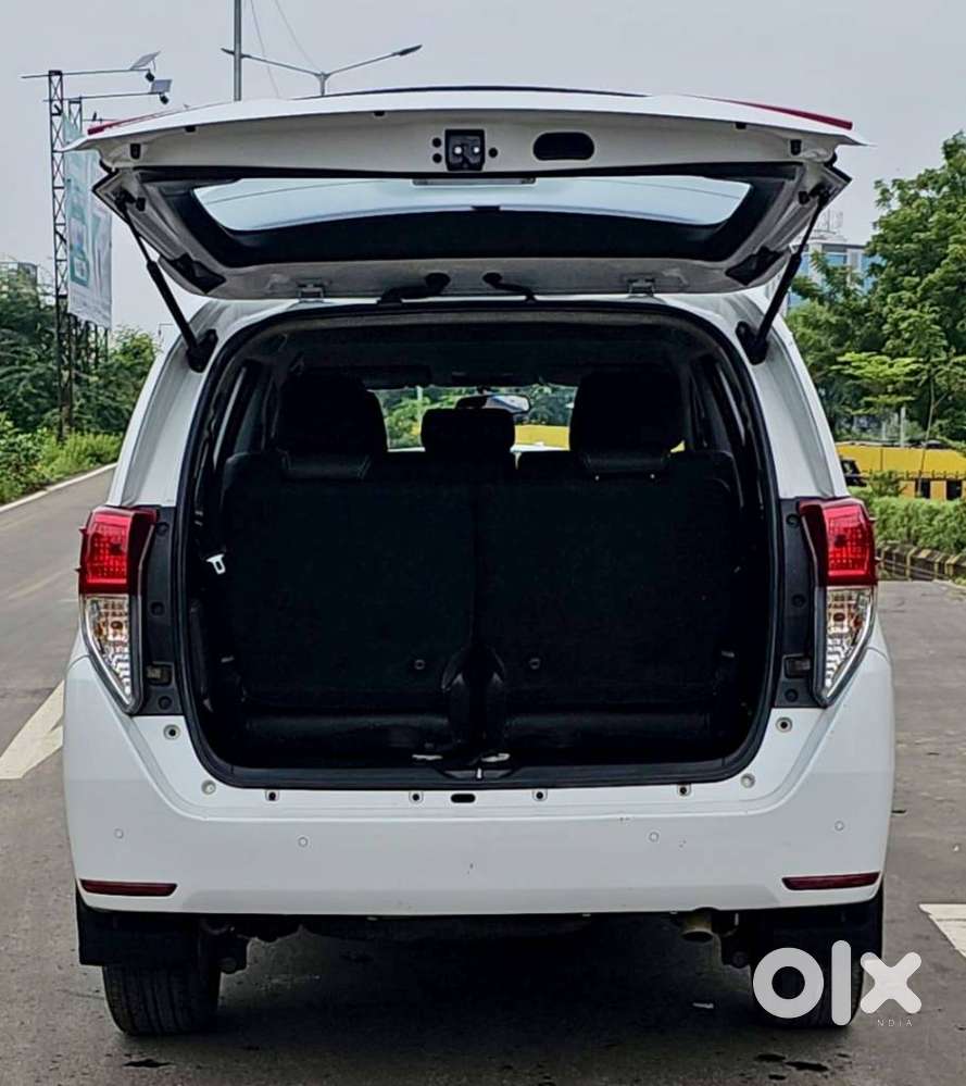 Toyota Innova Crysta [2020-ongoing] 2.4 Gx 8 Str, 2023, Diesel