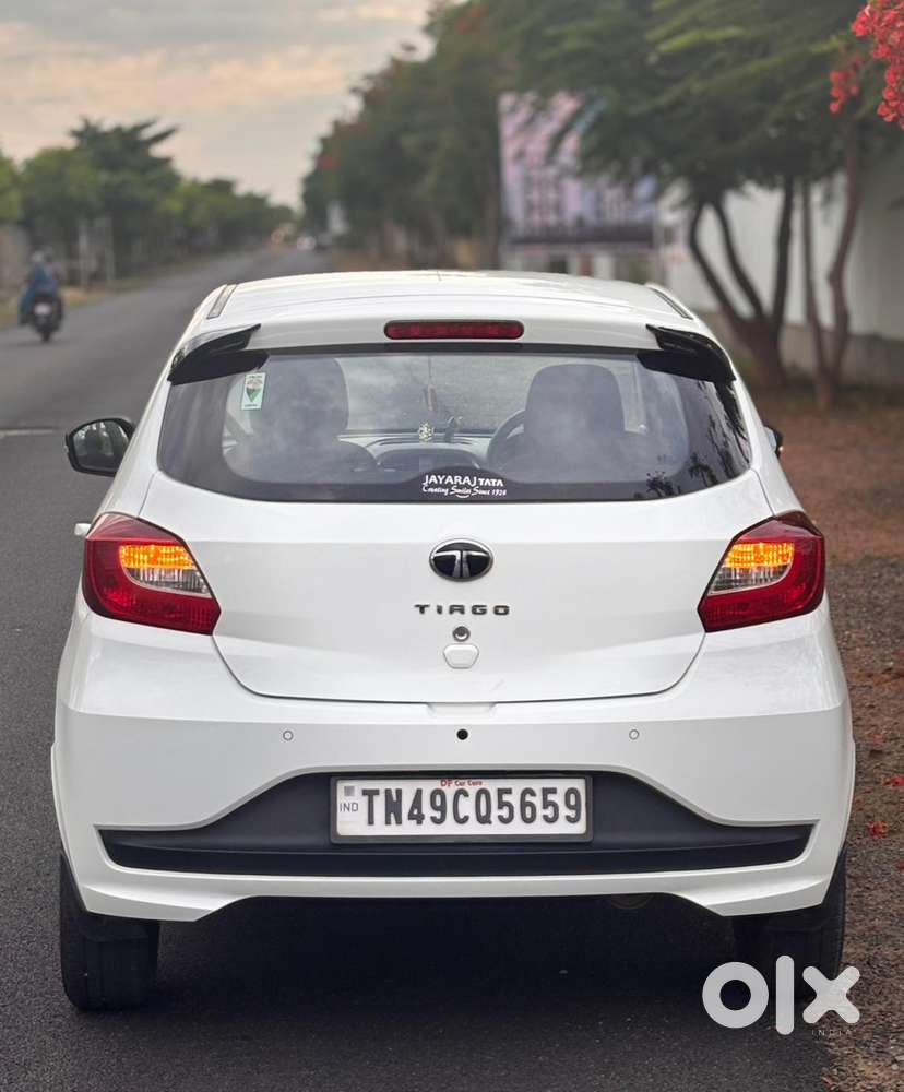 Tata Tiago, 2025, Petrol