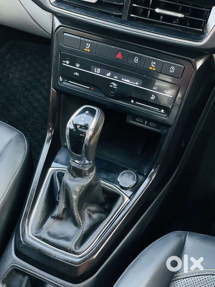 Skoda Kushaq 1.0 Tsi Style At (6 Airbags), 2022, Petrol