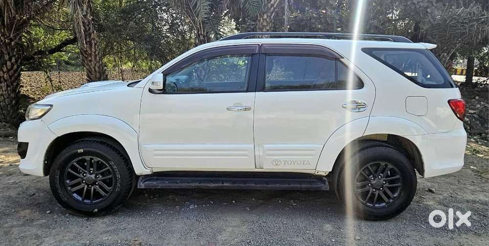 Toyota Fortuner 3.0 4x2 Mt, 2014, Diesel