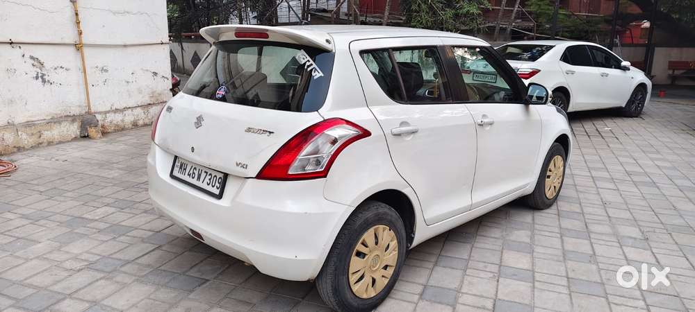 Maruti Suzuki Swift Vxi Abs Bsiv, 2013, Petrol
