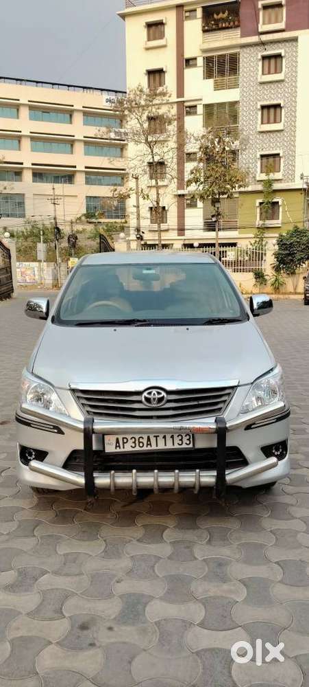 Toyota Innova 2.5 G (diesel) 8 Seater Bs Iv, 2012, Diesel
