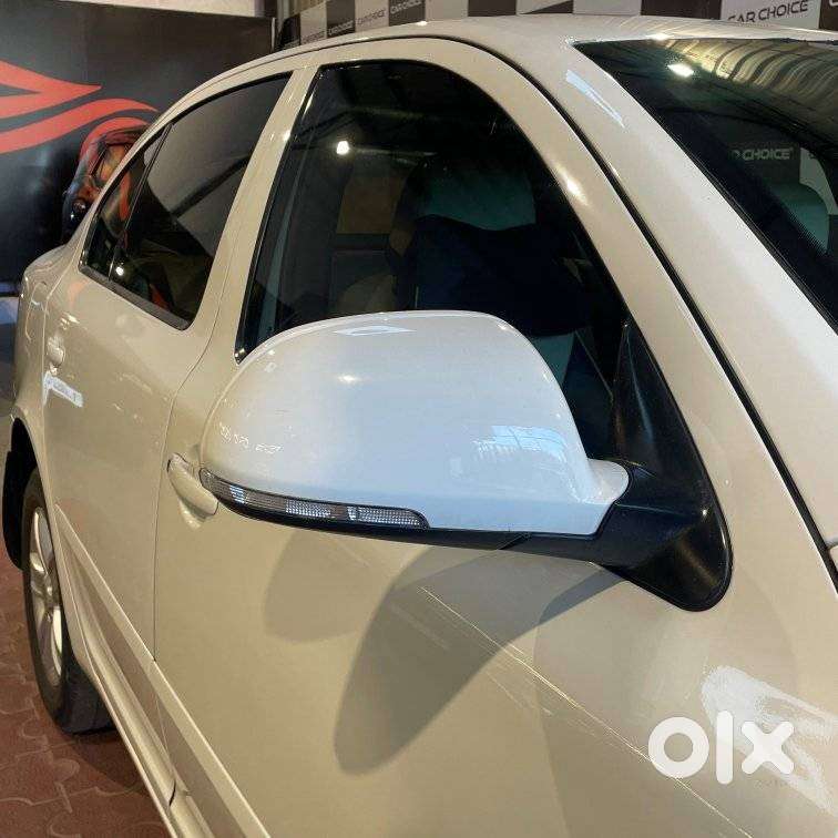 Skoda Laura 2.0 Tdi At L And K, 2011, Diesel