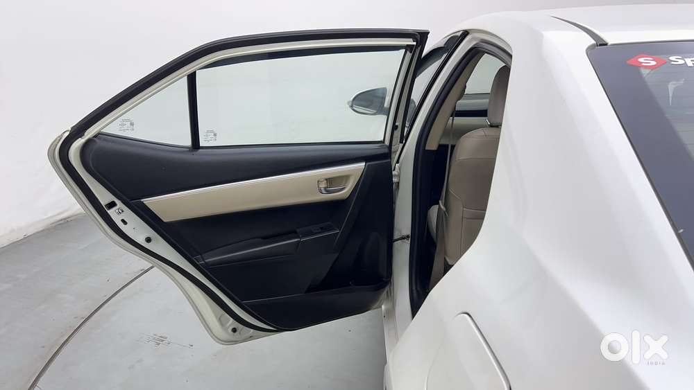 Toyota Corolla Altis 2013-2017 Vl At, 2017, Petrol