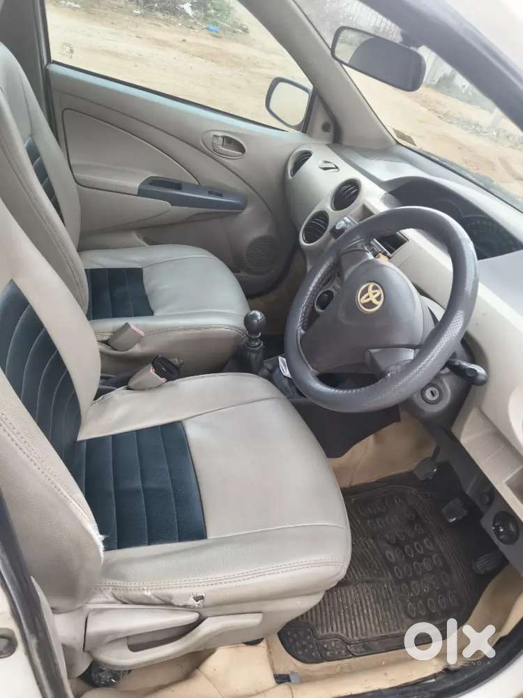 Toyota Etios Liva 2015