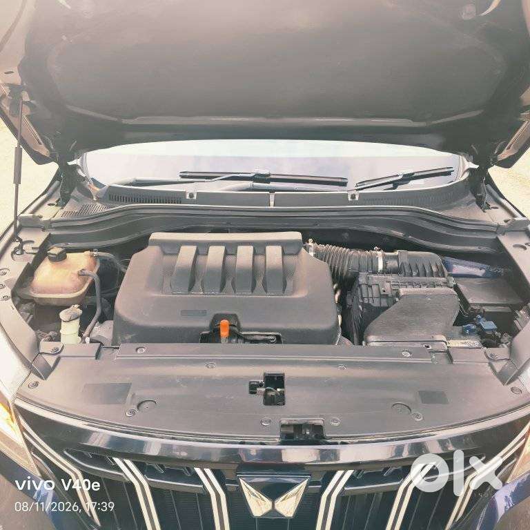 Mahindra Xuv700 2.0 Ax 5 Petrol Mt Str, 2022, Petrol