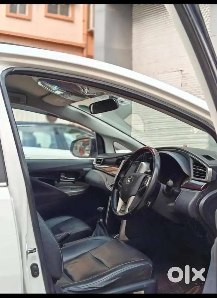 Toyota Innova Crysta 2018