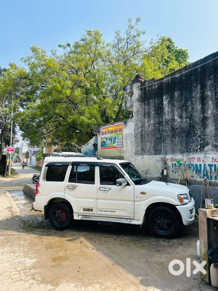 Mahindra Scorpio Classic 2011
