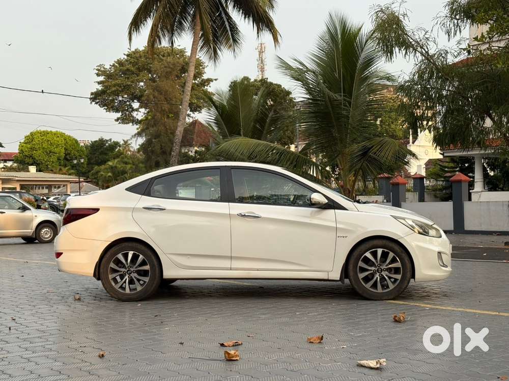Hyundai Fluidic Verna 2013