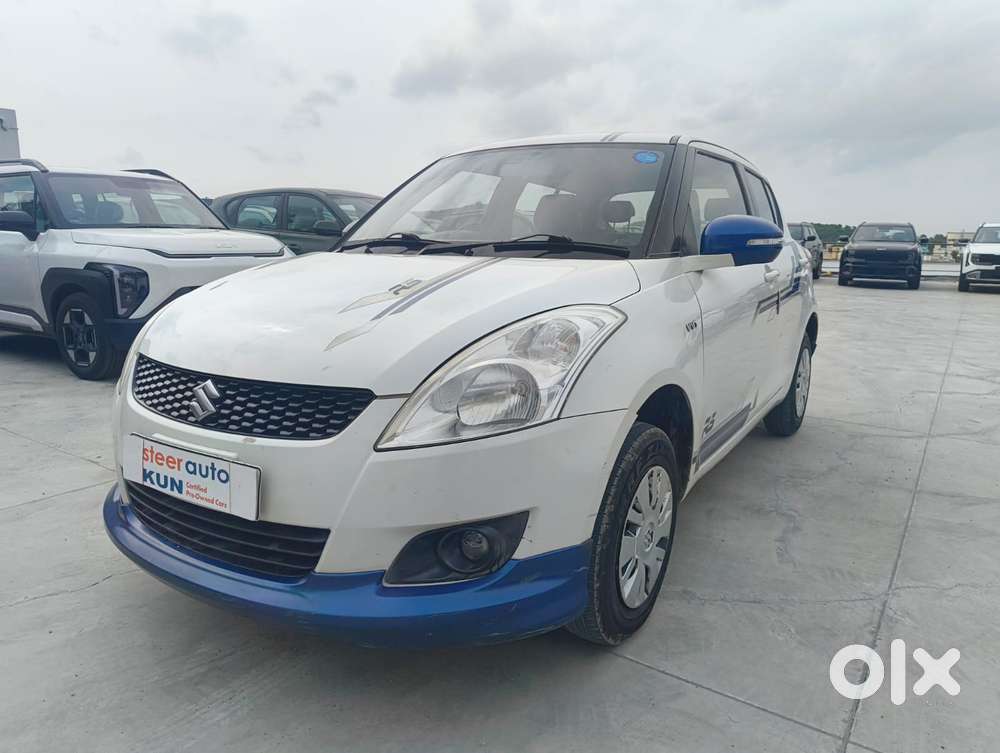 Maruti Suzuki Swift Vxi Abs Bsiv, 2013, Petrol