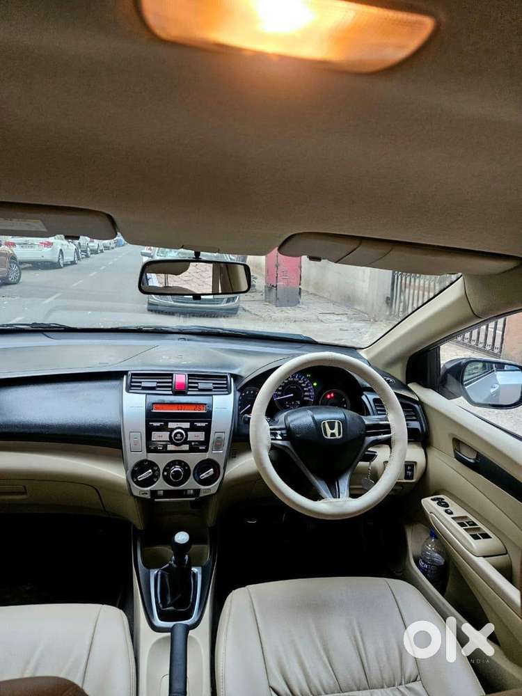 Honda City Zx 2013 Petrol/cng Manual