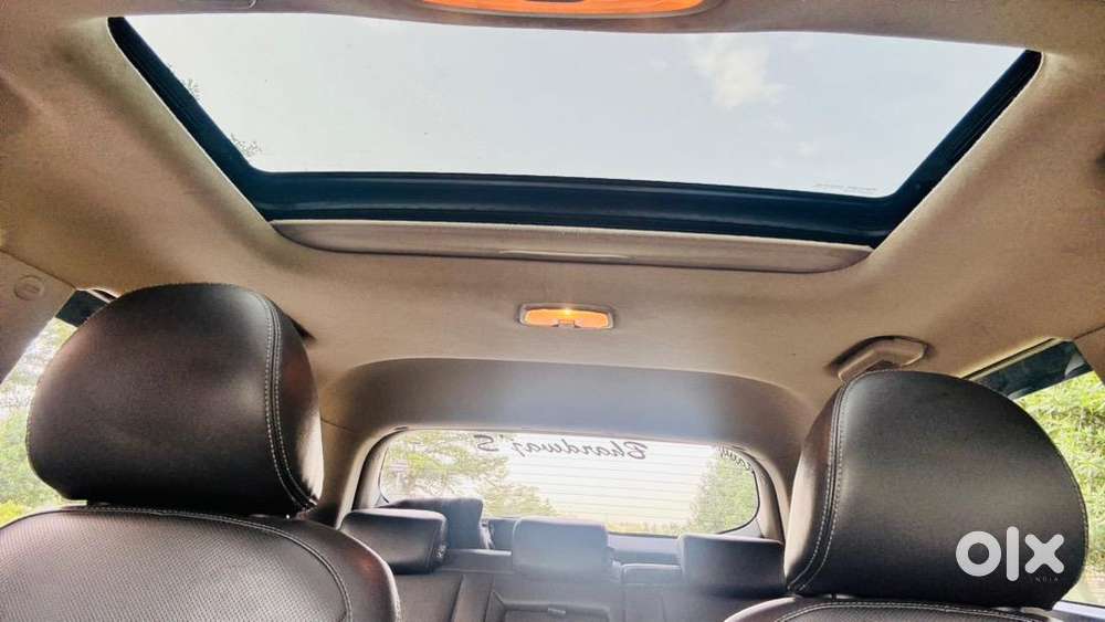Mahindra Xuv300 Turbosport 2023 Petrol Well Maintained