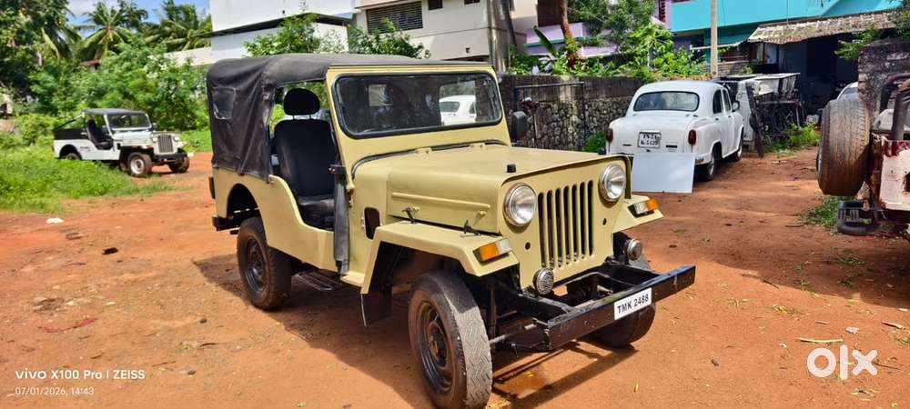 Mahindra Willys 1982
