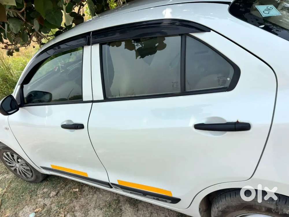 Maruti Suzuki Dzire 2025 Cng & Hybrids 35000 Km Driven