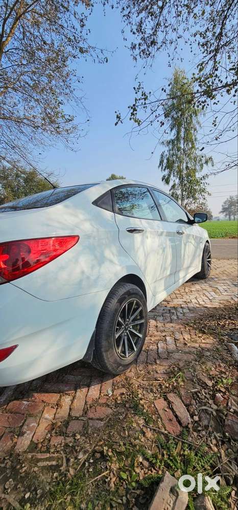 Hyundai Verna Crdi 1.6