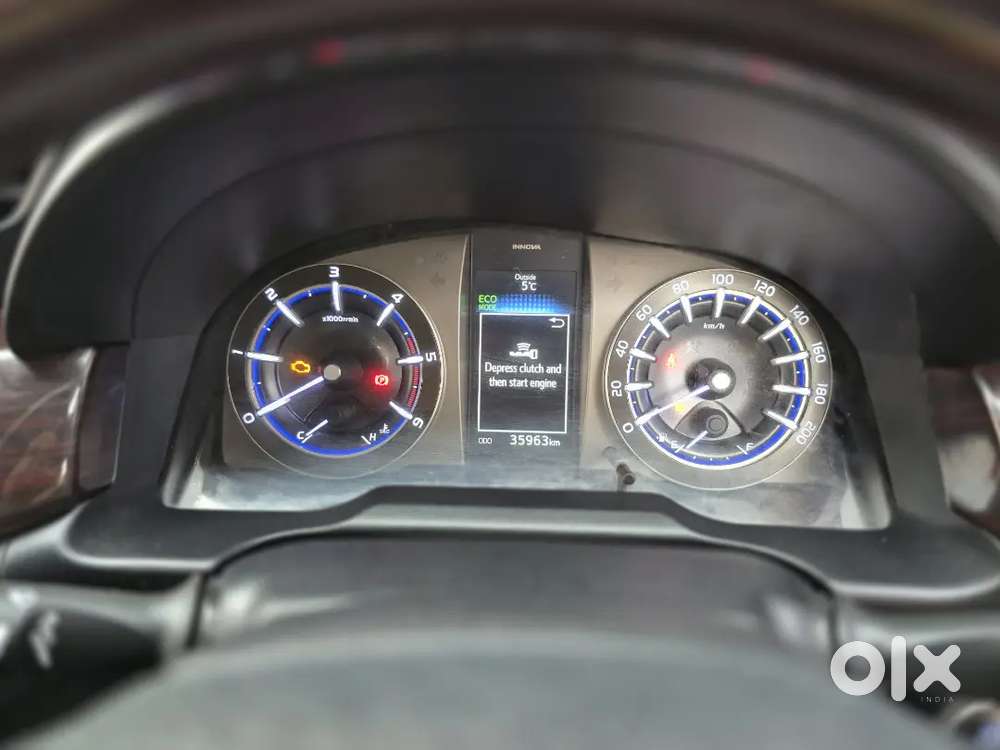 Toyota Innova Crysta 2022 Diesel Well Maintained