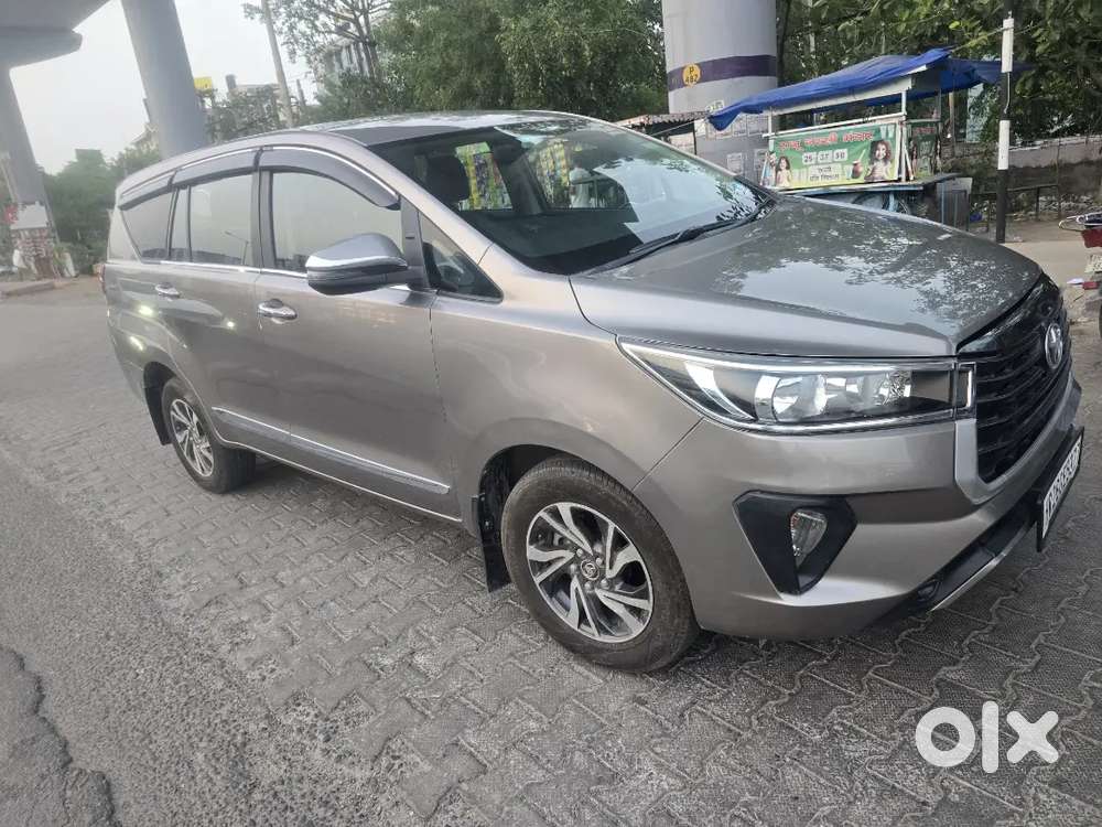 Toyota Innova Crysta 2021 Variant