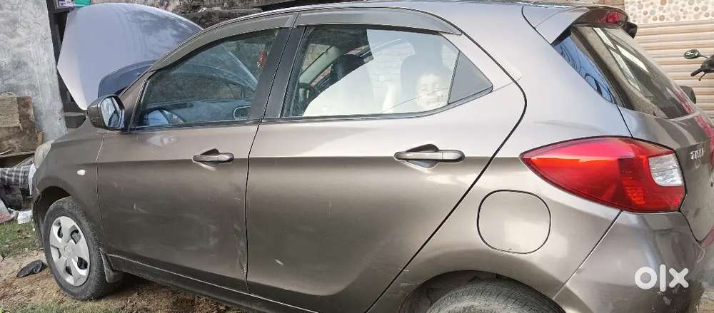 Tata Tiago 2017 Petro Cng Good Condition 5 .10 Hajar Kakharcha Hai
